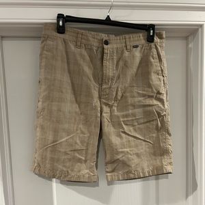 Hurley Men’s tan checked shorts